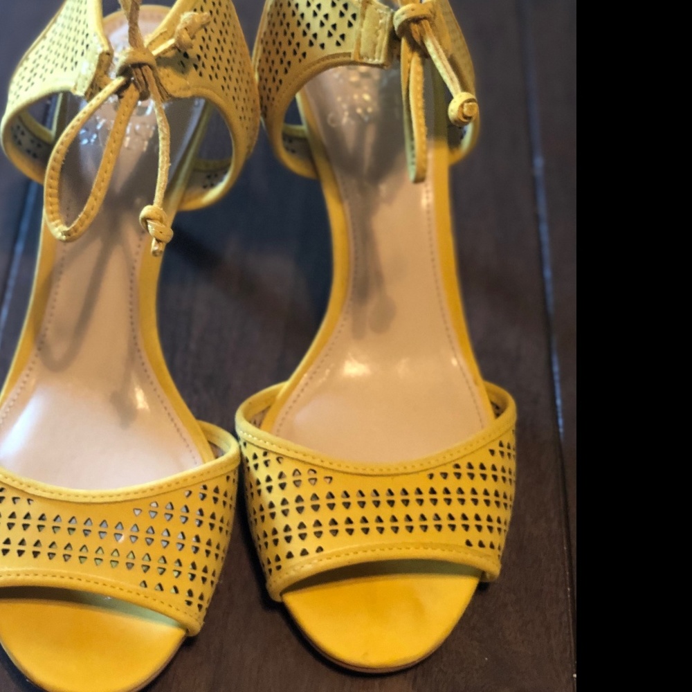 Vince Camuto Sandals 8M